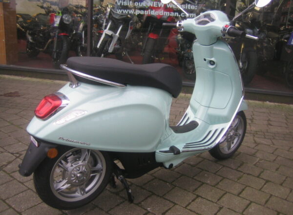 New Vespa Electrica