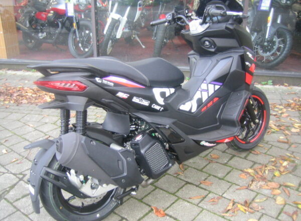 Aprilia SR125 4T Moto GP